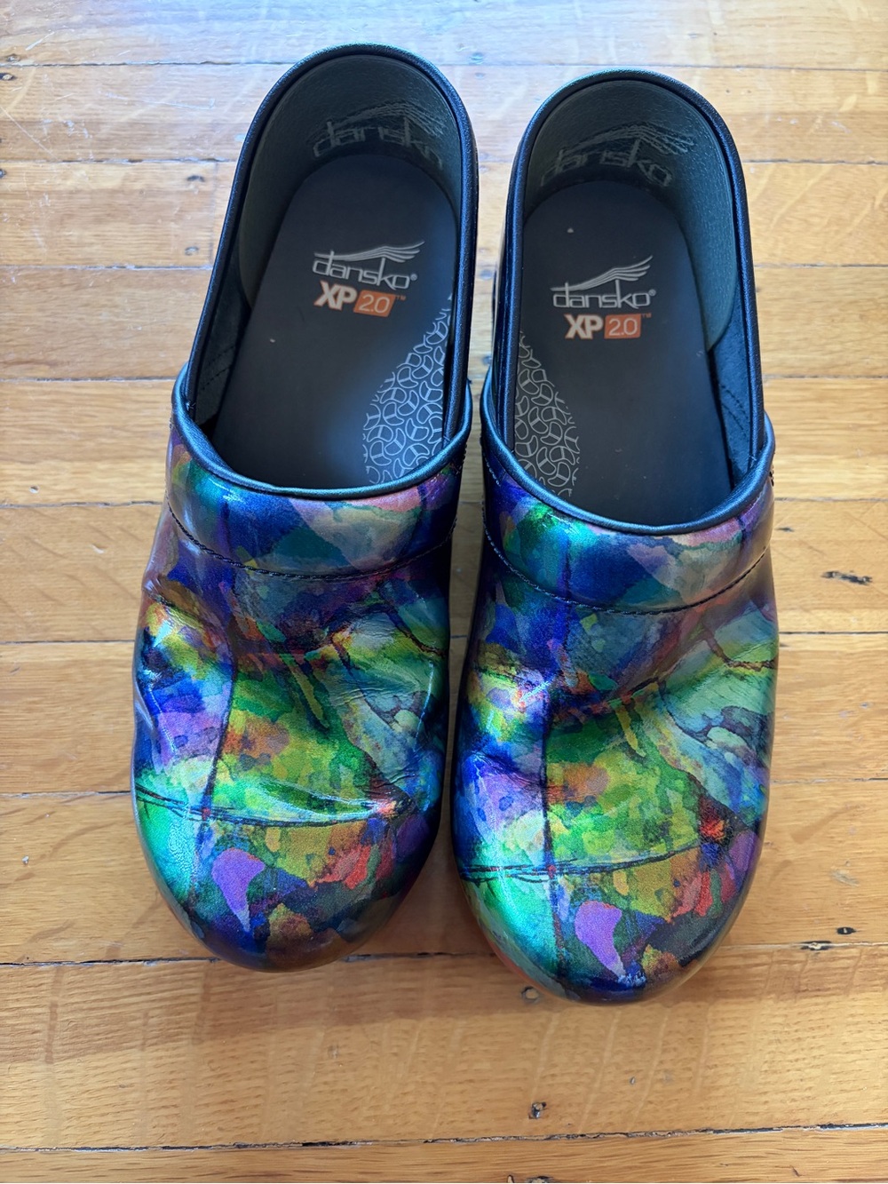 DANSKO XP 2.0 patent leather multicolor clogs comfort nurse shoe 39 8.5 rainbow